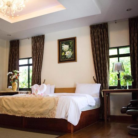 Yenjit Resort Chachoengsao Exteriör bild