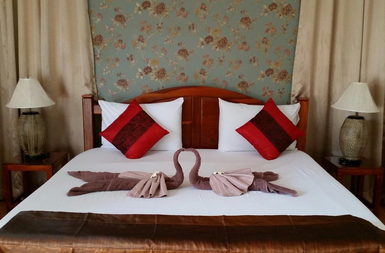 Yenjit Resort Chachoengsao Exteriör bild