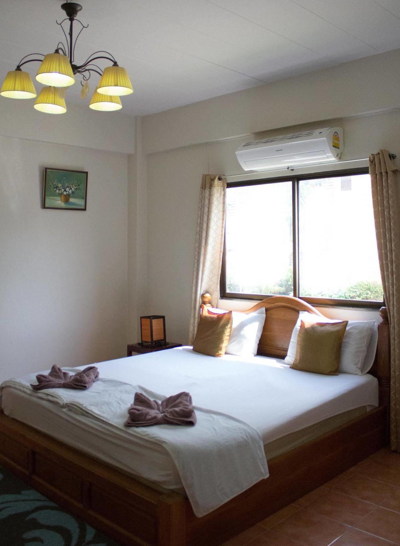 Yenjit Resort Chachoengsao Exteriör bild